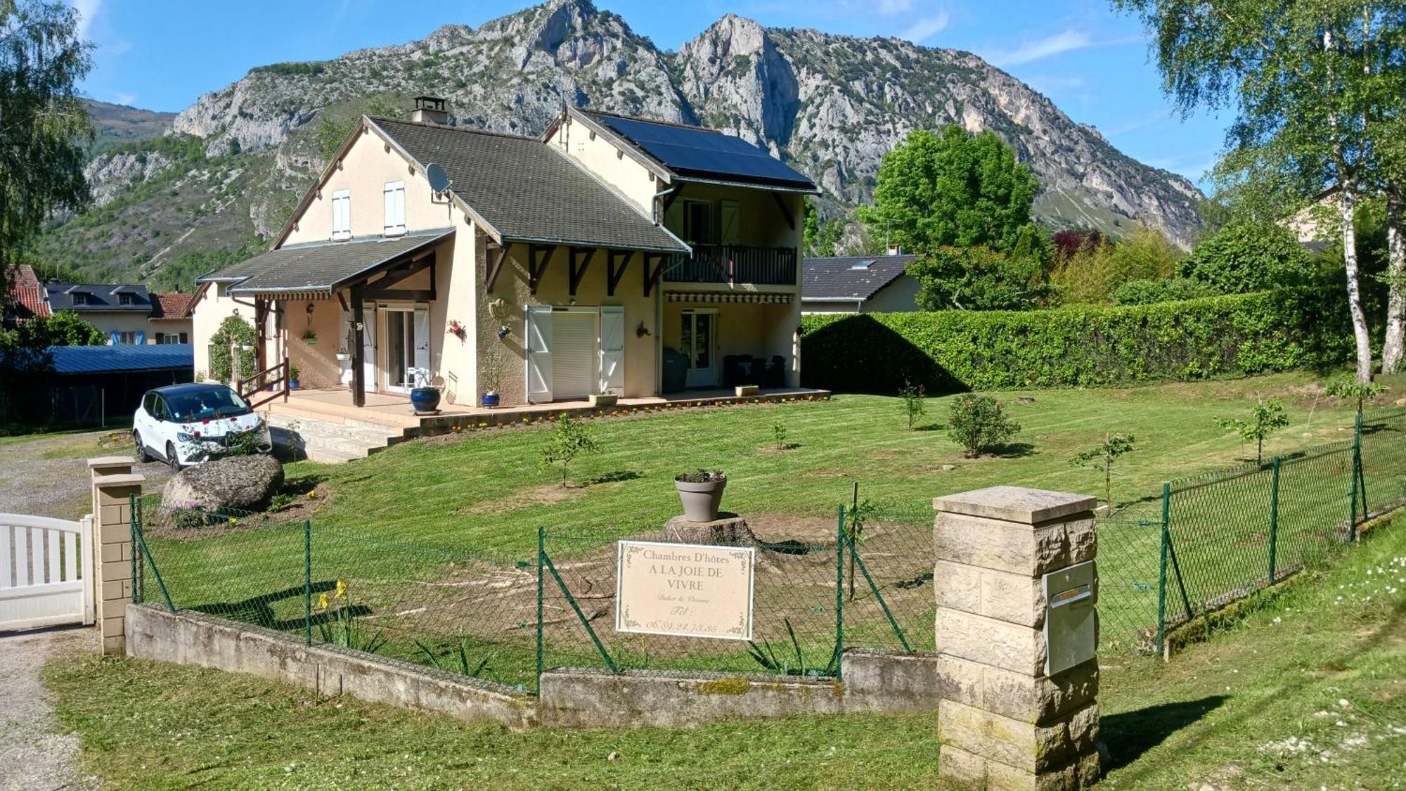 A La Joie De Vivre Chez L'Habitant Banat Exterior foto